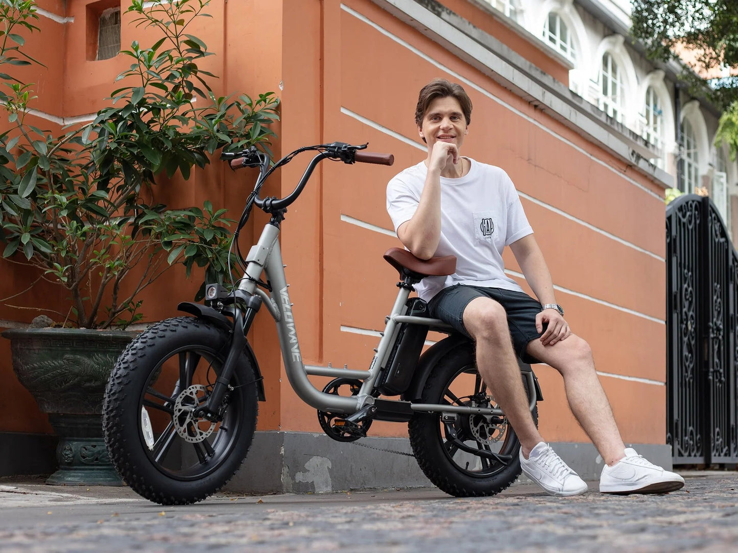 Prado S Commuter e-Bike by Velowave | 750W Motor | 330 lb Payload | Comfort Ride!