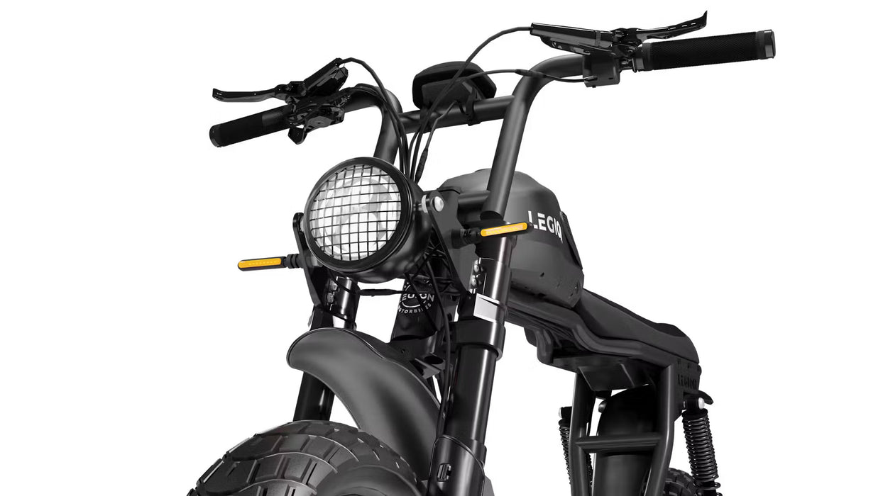 MOVE Electric Scooters - Cycle Board SS-1200 escrambler motorbike close-up headlight